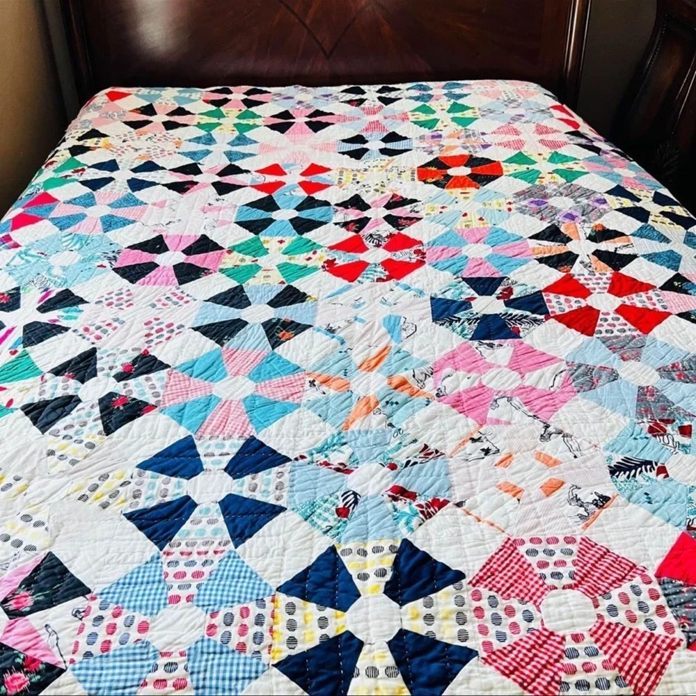 72”x80” Gorgeous Vintage Octagon Quit Handmade and Hand Stitched.